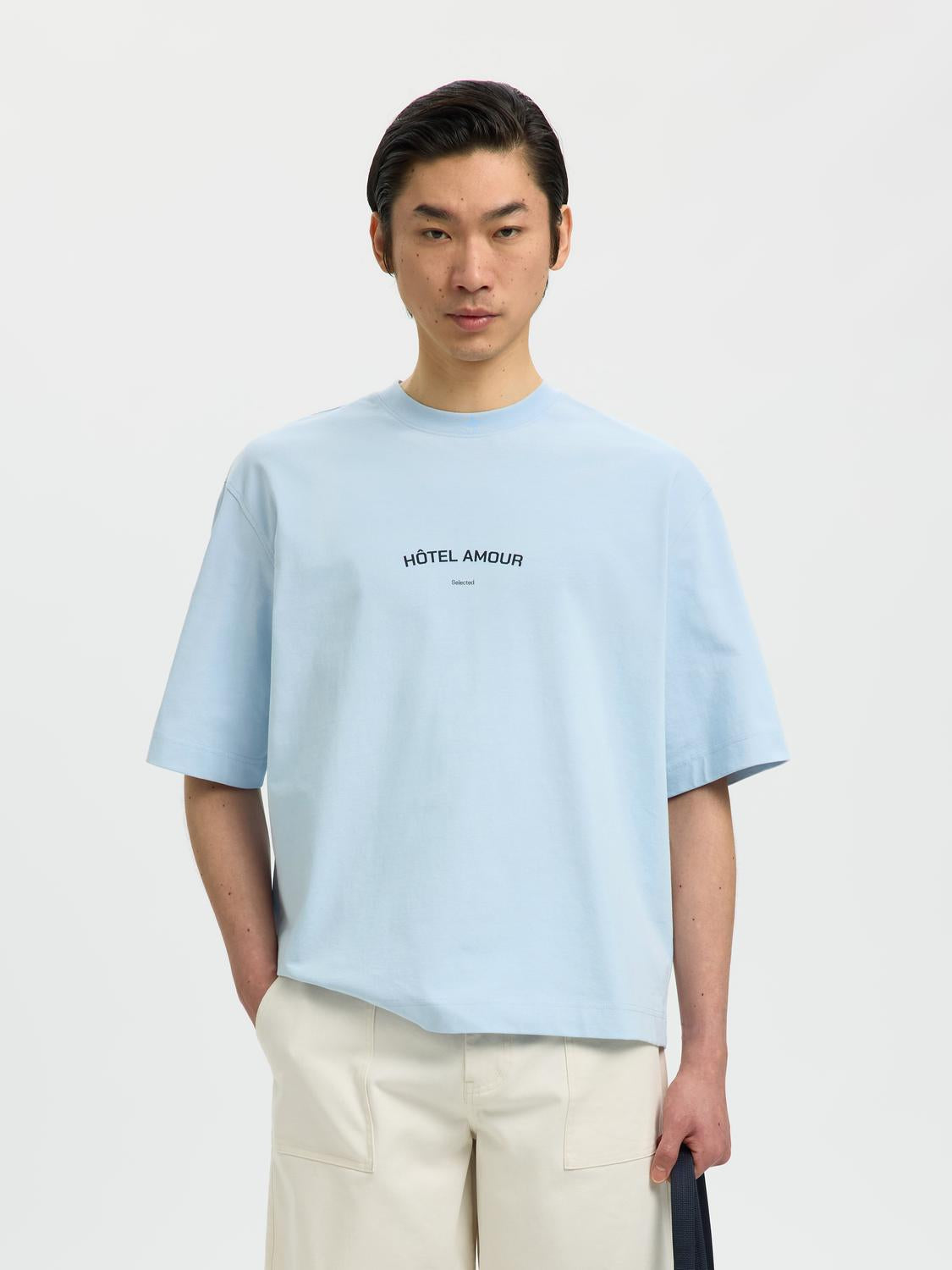 model_shot-front